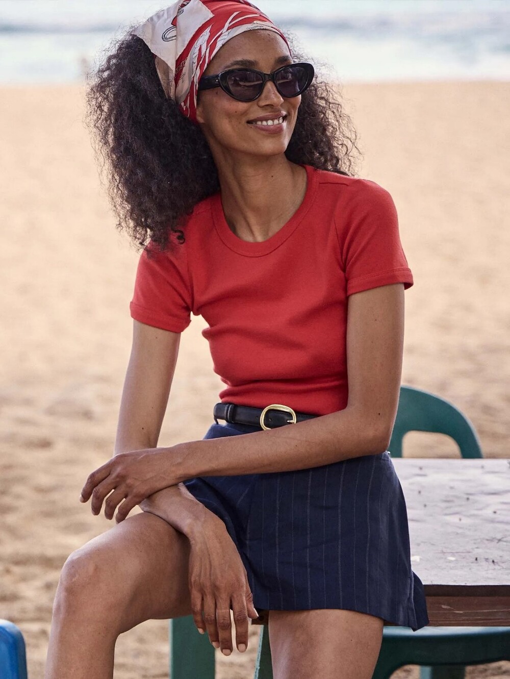 Doen Vivi tee in red, large 100% cotton 90s ringer basic short sleeve t shirt